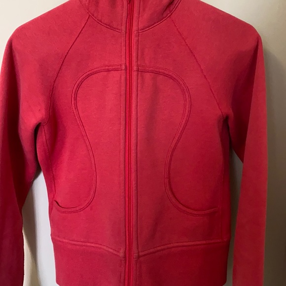 Lululemon Scuba - Picture 1 of 4